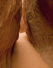 The way to sandstone arch.